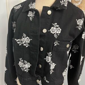 0021–NWT Black Floral Embroidered Denim Jacket